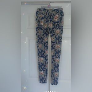 Jada brand Paisley print pants small 
88% cotton
12% spandex